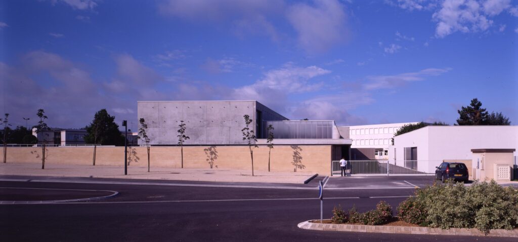Demi pension 400 couverts internat collège de Sainte Marie